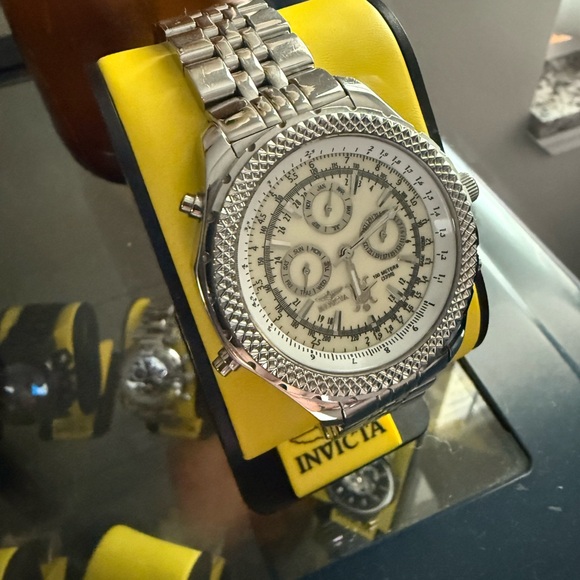 Invicta Aviator Collection - Picture 7 of 7